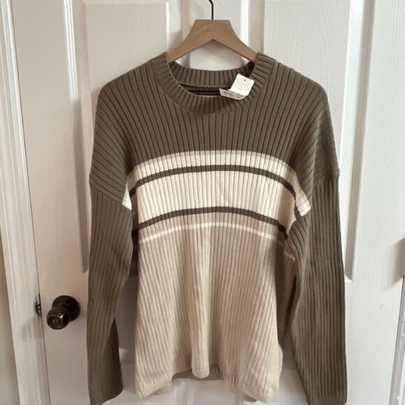 Hollister MEN'S Knitted Boxy Sweater - Picture 4 of 4